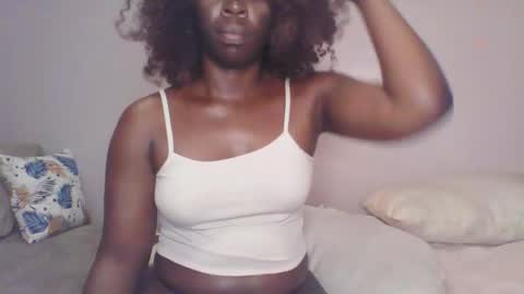 Snapshot of juicy_assgamma chatting on September 22, 2025, 2:41 pm juicyass online show from September 22, 2025, 2:41 pm