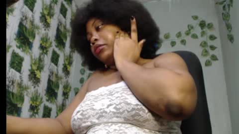Snapshot of juicy_gold22 chatting on February 7, 2025, 5:52 am Mariagold online show from February 7, 2025, 5:52 am