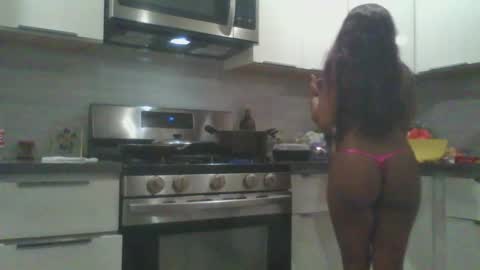 JuicyExotic online show from November 21, 2025, 9:52 am