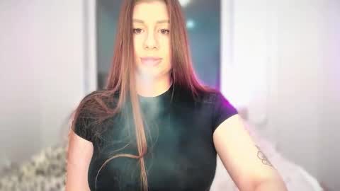 Snapshot of juicyhelenx chatting on November 16, 2025, 3:06 pm Elena online show from November 16, 2025, 3:06 pm