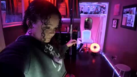 Snapshot of juicyjayxxx69 chatting on January 22, 2025, 3:31 am juicyjayxxx69 online show from January 22, 2025, 3:31 am