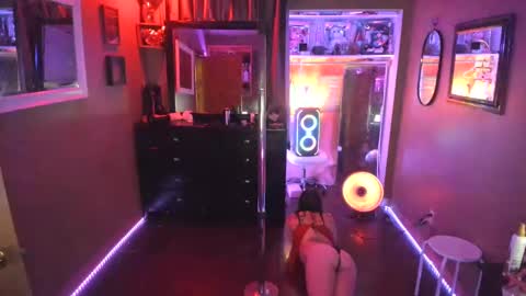 Snapshot of juicyjayxxx69 chatting on February 14, 2025, 3:33 am juicyjayxxx69 online show from February 14, 2025, 3:33 am