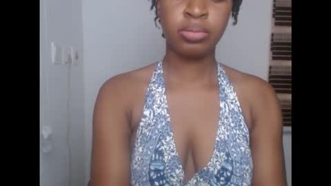 Snapshot of juicykinkx chatting on October 19, 2025, 3:45 pm juicykinkx online show from October 19, 2025, 3:45 pm