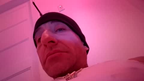 juicystraw online show from December 15, 2025, 1:32 am