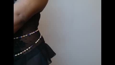 Snapshot of juicyxpink chatting on February 22, 2025, 2:08 pm juicyxpink online show from February 22, 2025, 2:08 pm