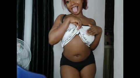 Snapshot of juicyxpink chatting on September 10, 2025, 11:49 pm juicyxpink online show from September 10, 2025, 11:49 pm