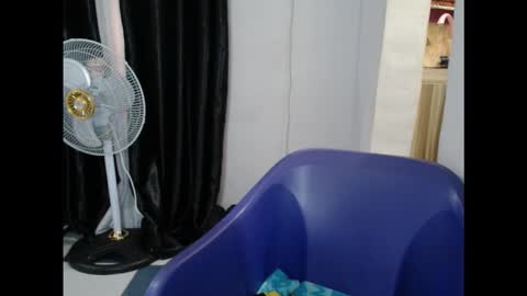 Snapshot of juicyxpink chatting on September 12, 2025, 7:19 am juicyxpink online show from September 12, 2025, 7:19 am