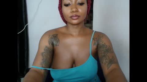 Snapshot of juicyxpink chatting on October 15, 2025, 11:38 pm juicyxpink online show from October 15, 2025, 11:38 pm