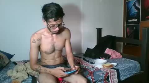 Snapshot of julfigo chatting on December 7, 2024, 11:40 am Julfigo online show from December 7, 2024, 11:40 am