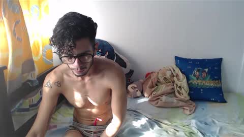 Snapshot of julfigo chatting on February 18, 2025, 1:11 pm Julfigo online show from February 18, 2025, 1:11 pm