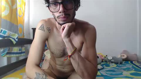 Snapshot of julfigo chatting on March 7, 2025, 8:22 pm Julfigo online show from March 7, 2025, 8:22 pm