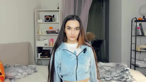 Evelin online show from October 20, 2025, 9:59 pm