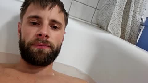 Snapshot of julia_official chatting on October 3, 2025, 7:33 pm julia_official online show from October 3, 2025, 7:33 pm