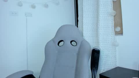 Snapshot of julia_strauns chatting on January 2, 2025, 5:03 am julia_strauns online show from January 2, 2025, 5:03 am