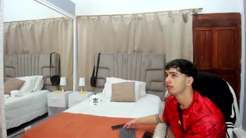 Snapshot of julian_billy chatting on January 5, 2025, 11:37 am julian billy online show from January 5, 2025, 11:37 am