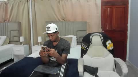 Snapshot of julian_billy chatting on February 26, 2025, 5:39 pm julian billy online show from February 26, 2025, 5:39 pm