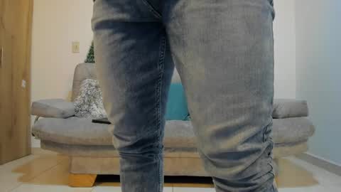 Snapshot of julian_wallace chatting on January 9, 2025, 2:22 am julian_wallace online show from January 9, 2025, 2:22 am