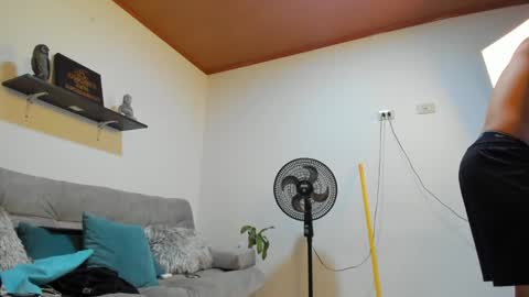 Snapshot of julian_wallace chatting on January 23, 2025, 2:17 pm julian_wallace online show from January 23, 2025, 2:17 pm