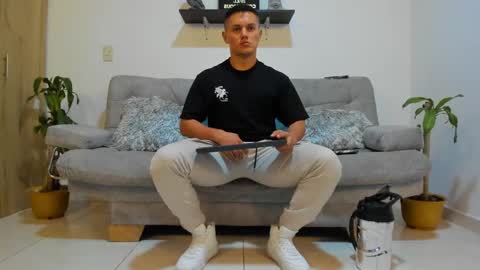 Snapshot of julian_wallace chatting on January 25, 2025, 1:10 am julian_wallace online show from January 25, 2025, 1:10 am