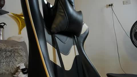 Snapshot of julian_wallace chatting on September 17, 2025, 3:03 pm julian_wallace online show from September 17, 2025, 3:03 pm