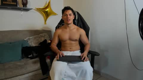 Snapshot of julian_wallace chatting on October 13, 2025, 7:14 pm julian_wallace online show from October 13, 2025, 7:14 pm