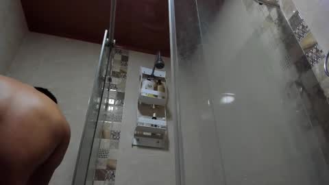 Snapshot of julian_wallace chatting on November 1, 2025, 2:57 am julian_wallace online show from November 1, 2025, 2:57 am