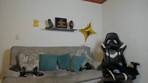 Snapshot of julian_wallace chatting on December 4, 2025, 5:54 pm julian_wallace online show from December 4, 2025, 5:54 pm