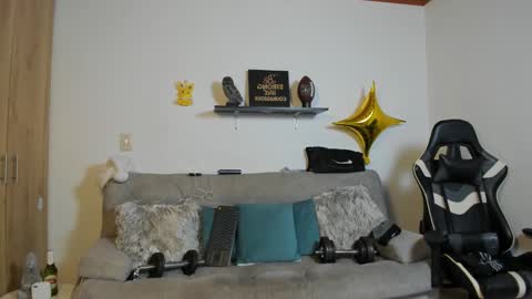 Snapshot of julian_wallace chatting on December 15, 2025, 6:12 pm julian_wallace online show from December 15, 2025, 6:12 pm