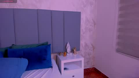 juli online show from March 10, 2025, 10:34 pm