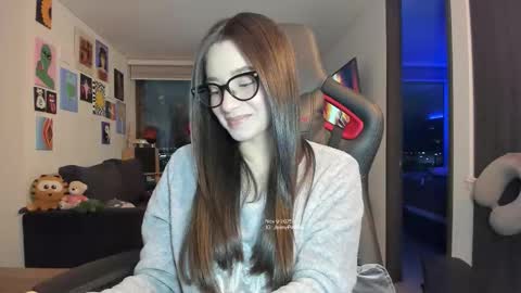 Jeimy Help me to reach 100 thumbs up online show from November 10, 2025, 12:53 am