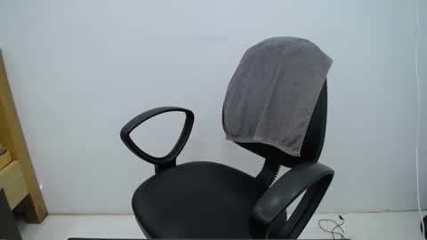 julie9x online show from October 3, 2025, 9:34 pm