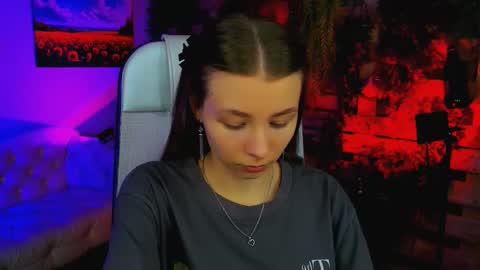 juliedaniel online show from September 18, 2025, 4:14 am