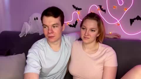 Julie and Thomas online show from October 27, 2025, 8:18 am