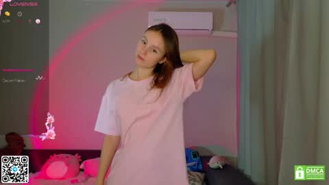 julieqt online show from September 22, 2025, 3:47 pm