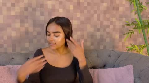 Juli online show from October 20, 2025, 8:42 pm