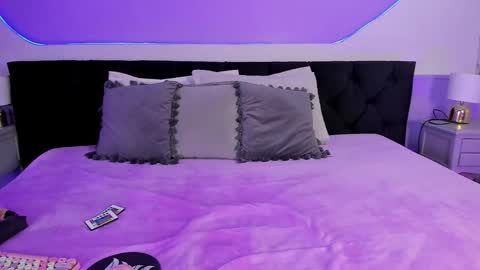 Julieta  online show from September 20, 2025, 11:55 am