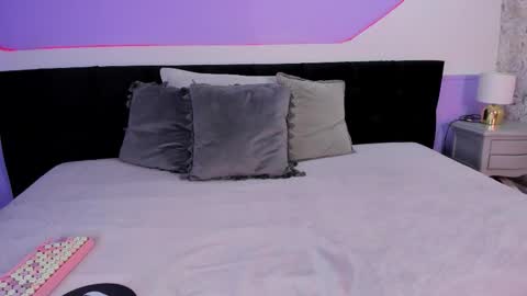 Julieta  online show from November 22, 2025, 12:15 pm