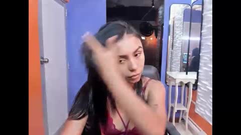 julieta_fn online show from November 4, 2025, 2:38 pm