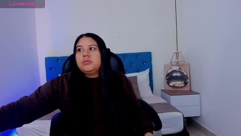 Snapshot of julieta_miller01 chatting on September 27, 2025, 10:42 am Julieta Mille online show from September 27, 2025, 10:42 am