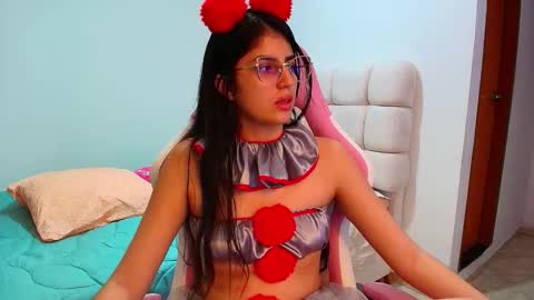 julieta_rose19 online show from November 9, 2025, 2:10 am