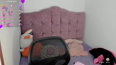 julieta_star69 online show from October 17, 2025, 11:35 am