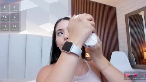 Julieta Santos online show from November 6, 2025, 6:42 pm