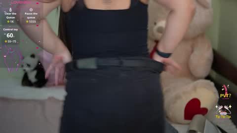 Snapshot of julietdream chatting on October 13, 2025, 1:00 pm J U L I E T online show from October 13, 2025, 1:00 pm