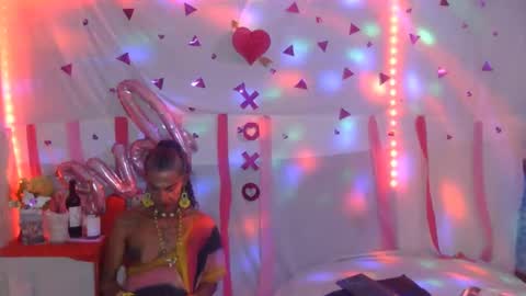 Julieth Wolf online show from February 13, 2025, 2:56 am