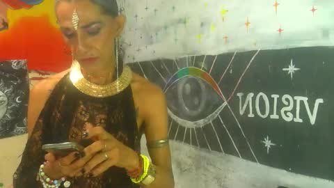 Julieth Wolf online show from October 12, 2025, 6:01 am