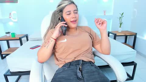 Snapshot of julietha_taylor chatting on January 15, 2025, 2:38 am Julietha online show from January 15, 2025, 2:38 am