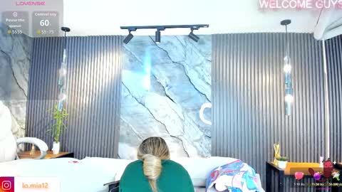 Snapshot of julietha_taylor chatting on November 22, 2025, 2:43 am Julietha online show from November 22, 2025, 2:43 am