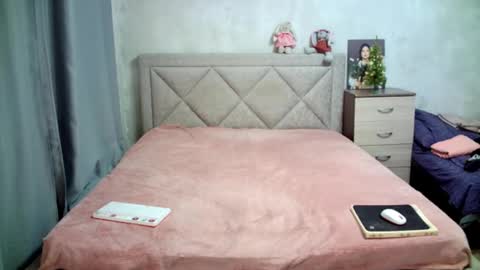 Snapshot of julietkalen chatting on January 8, 2025, 8:27 am Julietkitty online show from January 8, 2025, 8:27 am