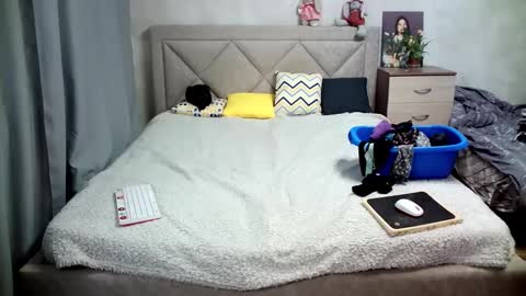 Snapshot of julietkalen chatting on January 19, 2025, 7:57 am Julietkitty online show from January 19, 2025, 7:57 am