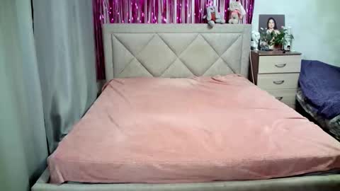 Snapshot of julietkalen chatting on March 11, 2025, 2:21 am Julietkitty online show from March 11, 2025, 2:21 am